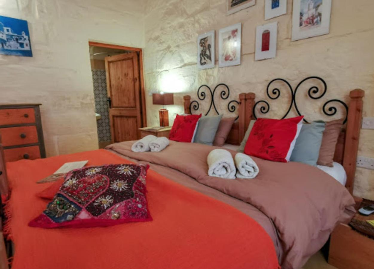 Peaceful Farmhouse Stay With Cozy Yard Gharb  Luaran gambar
